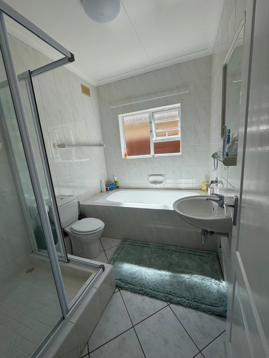 6 Bedroom Property for Sale in Aston Bay Eastern Cape